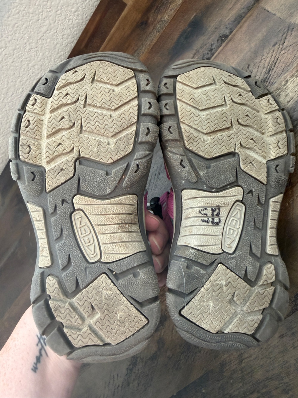 Keen Waterproof Newport H2 Kids Sandals Size 11 Aqua Giggle Pink Bungee Lace - Picture 4 of 5